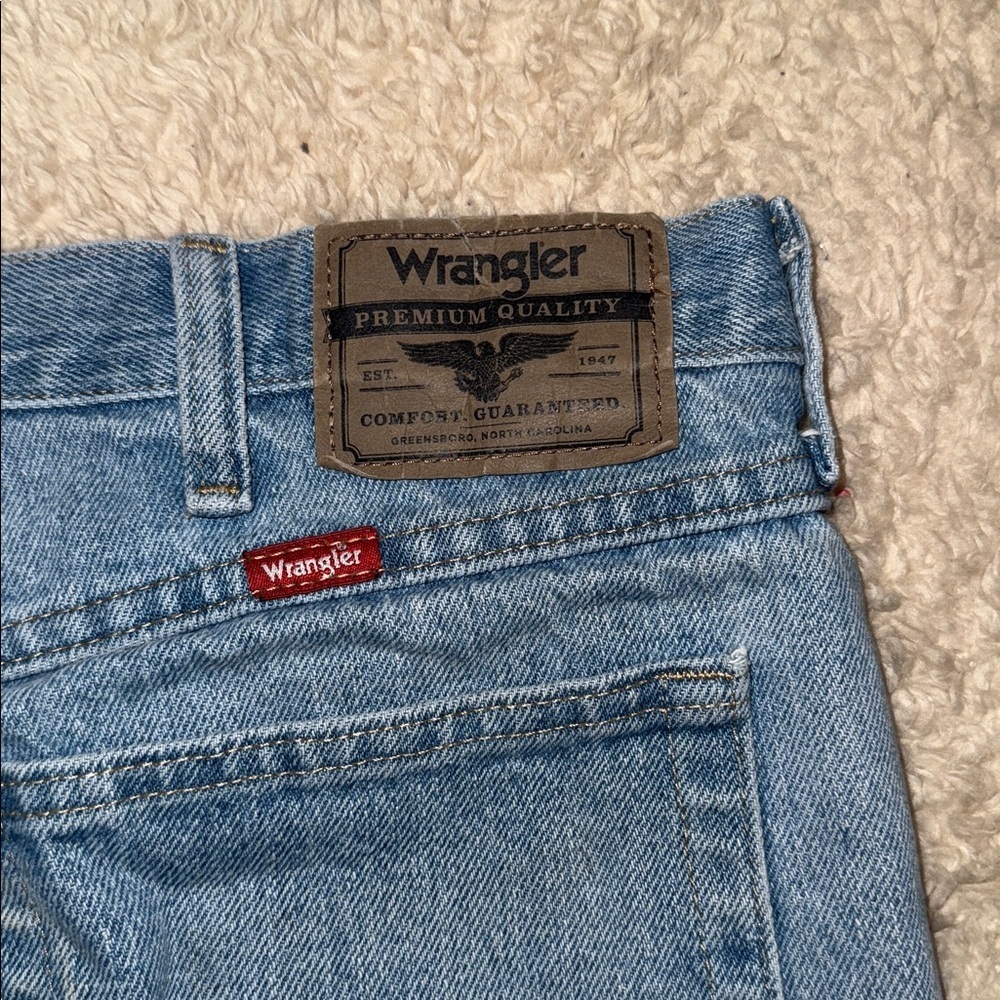 Wrangler Jeans - Picture 3 of 3